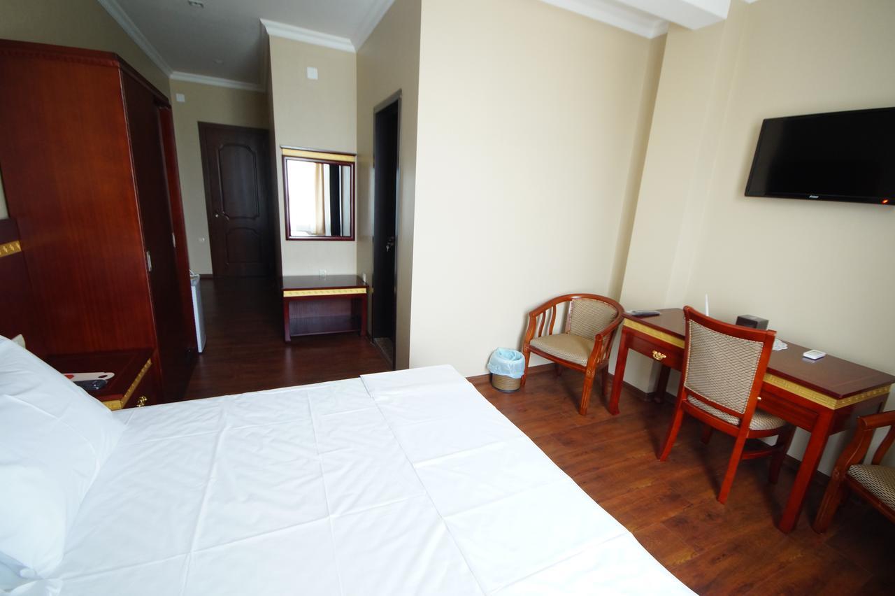 Hotel 725 Batumi Esterno foto