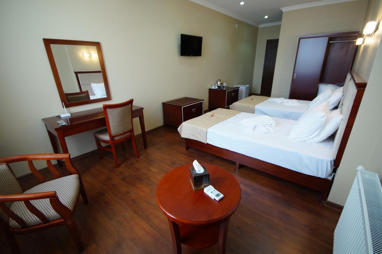 Hotel 725 Batumi Esterno foto