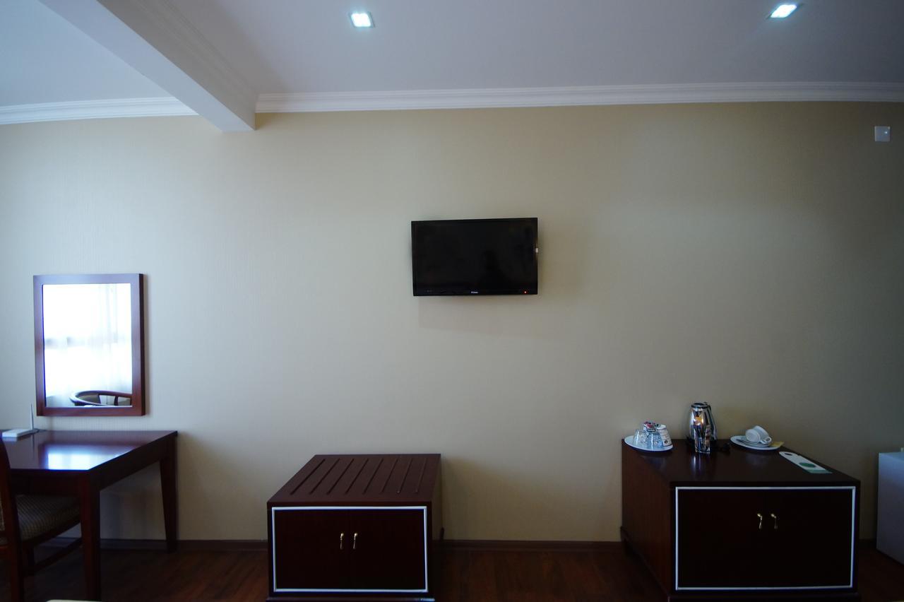 Hotel 725 Batumi Esterno foto