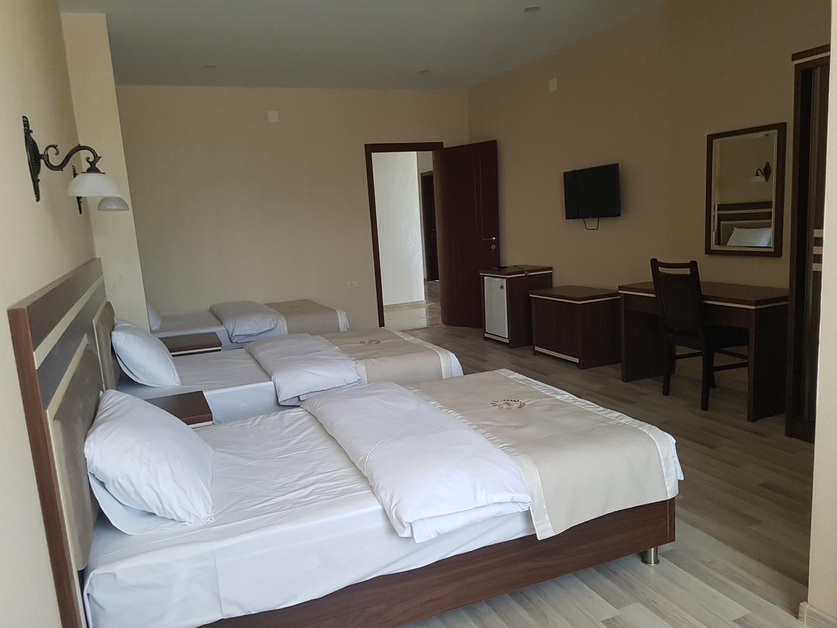Hotel 725 Batumi Esterno foto
